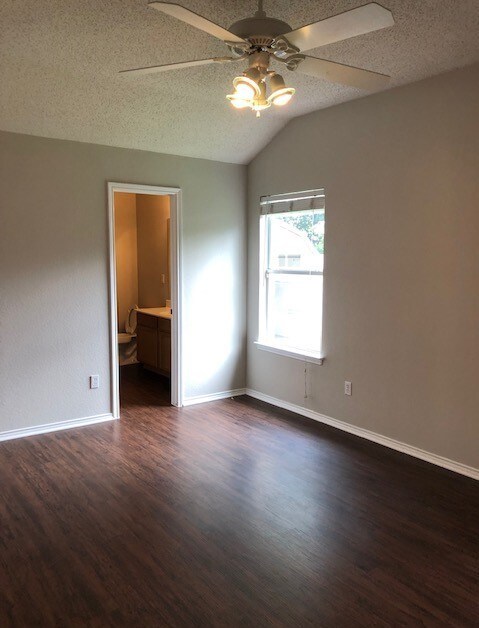 Foto del edificio - 4301 Falcon Perch Cir, Arlington, TX, USA