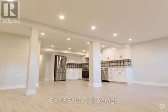Building Photo - 1046 Caven St