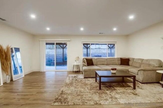 Foto del edificio - 6964 Mt Vernon St