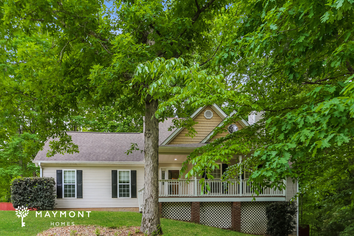 Primary Photo - Spacious 4-Bedroom Home