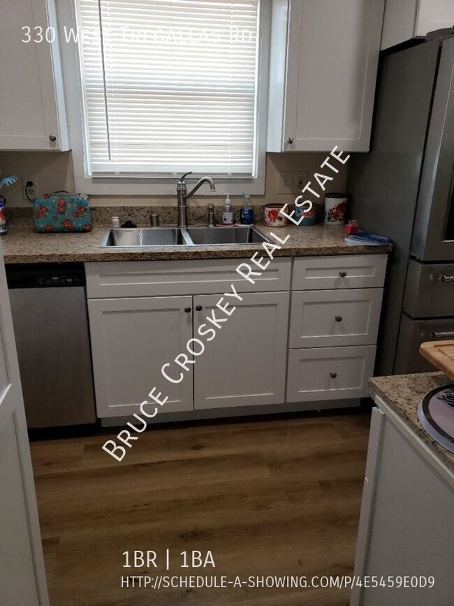 Building Photo - Remodeled Interior throughout, includes de...
