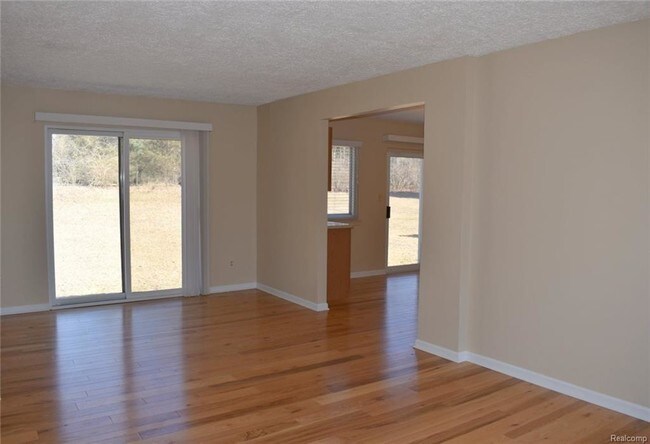Building Photo - 11395 Cedar Bend Dr