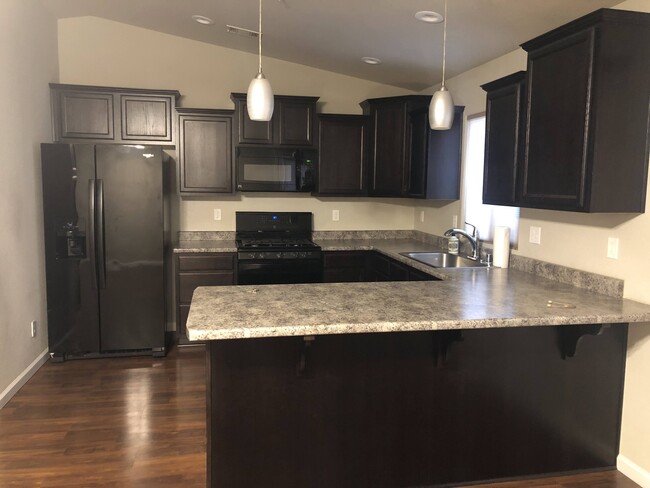 Building Photo - 3245 Bridgewater Ct