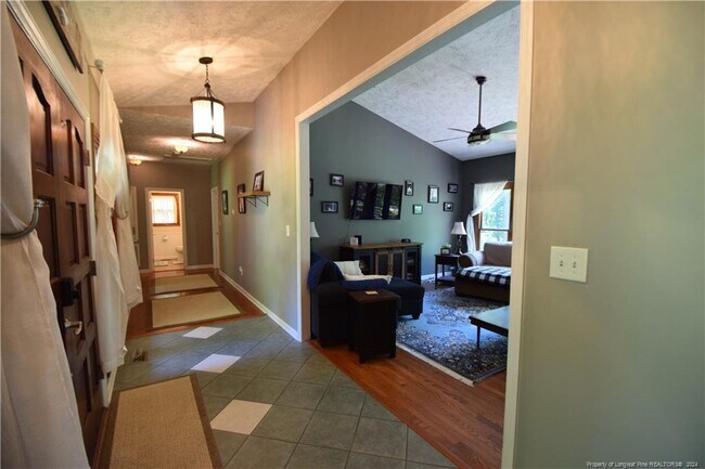 Foto del edificio - 187 Lakewind Ct