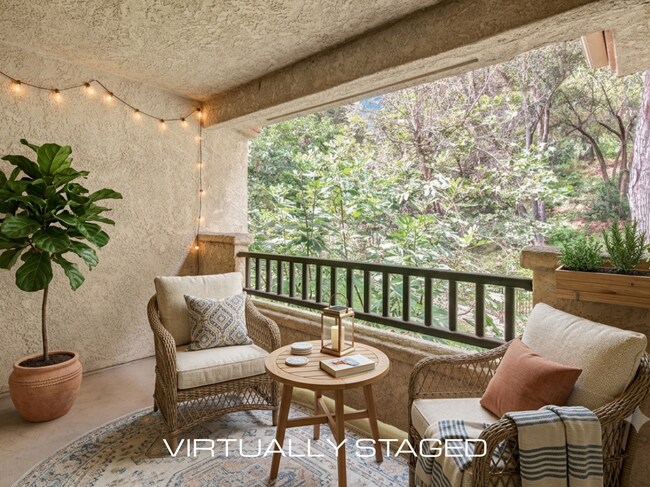 Foto del edificio - 23930 Arroyo Park Dr
