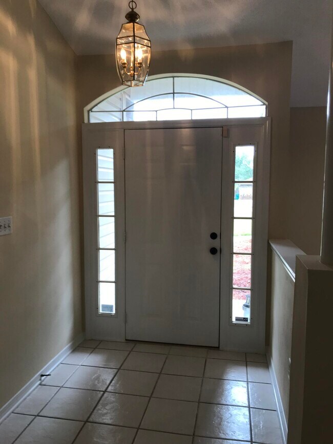 Building Photo - 517 Samana Way