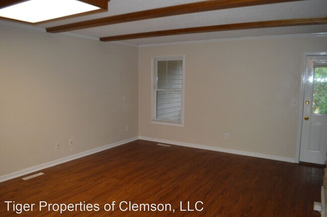 Foto del edificio - 343 Old Greenville Hwy