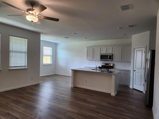 Building Photo - 1450 Mesquite Ln