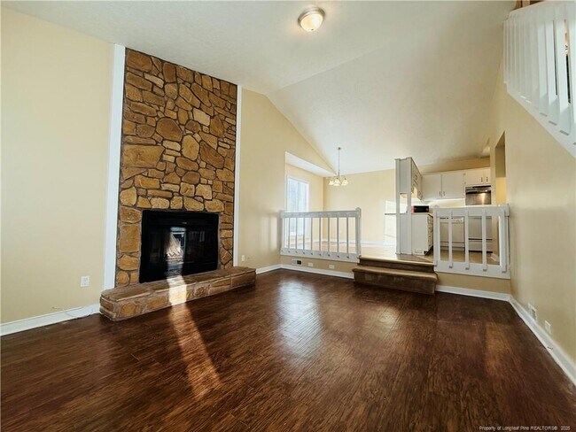 Foto del edificio - 824 Danish Dr