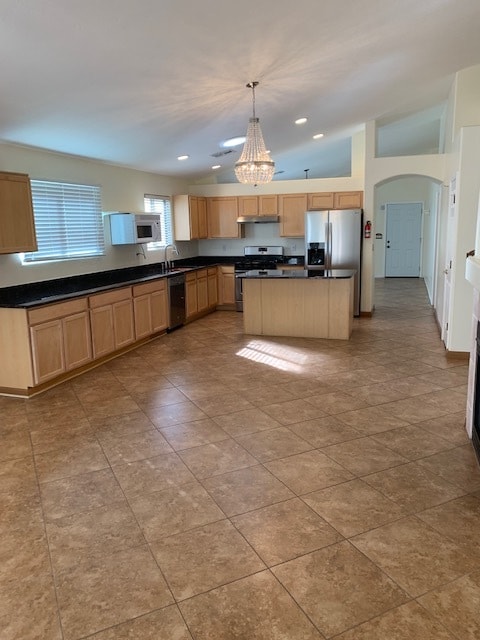 Foto del edificio - 2461 E Stone Stable Dr