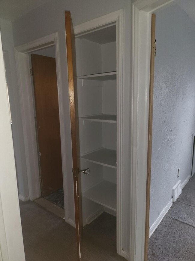 Building Photo - 11716 Burt Rd