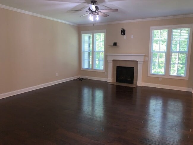 Building Photo - 2486 Golden Forest Dr