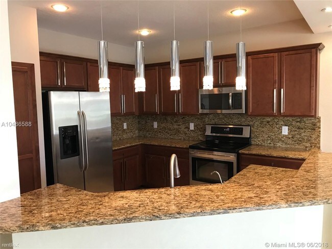 Building Photo - 4 br, 3.5 bath  - 11269 NW 43rd Ter