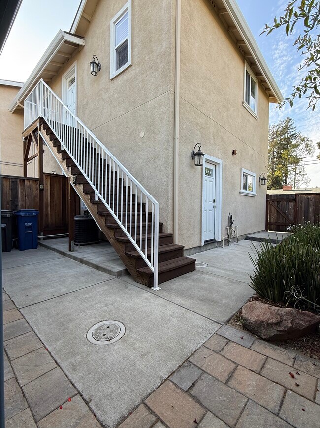 second floor entrance - 3571 Christensen Ln