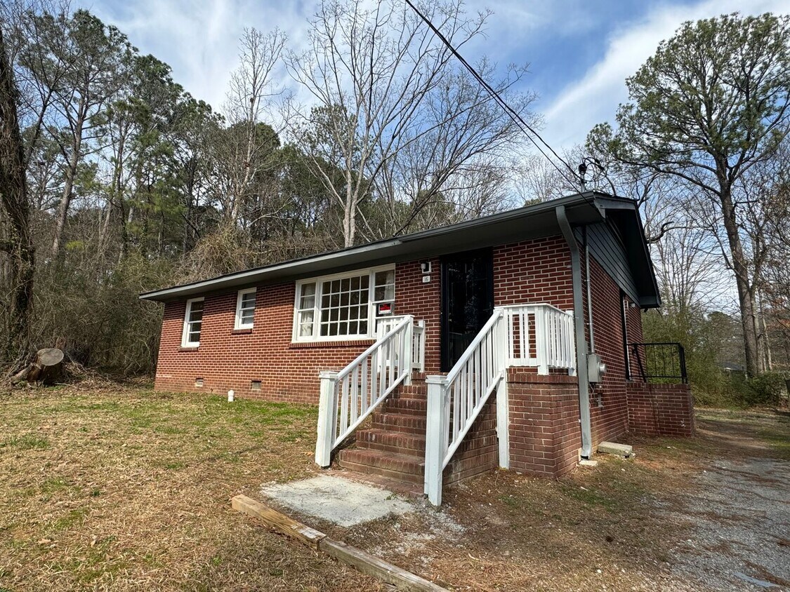 Primary Photo - 3 Bedrooms, 1 Bathroom - House in West Rome!