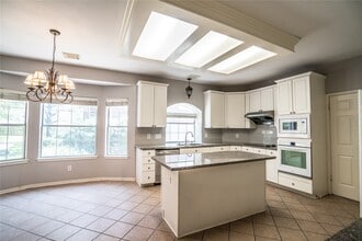 Building Photo - 7110 Adobe Ct Building Photo - 7110 Adobe Ct