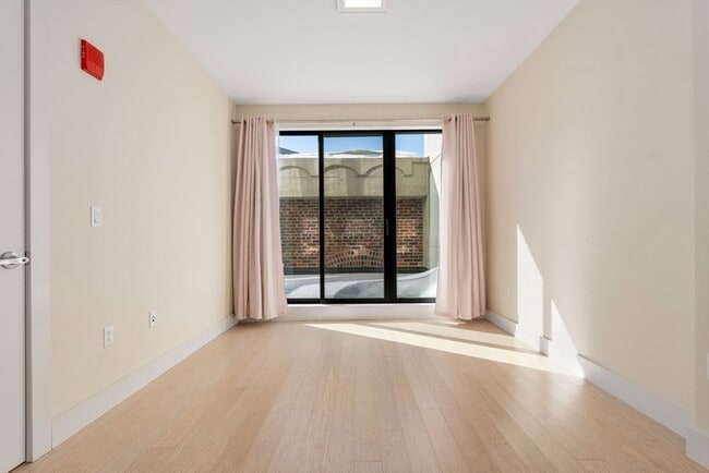 Foto del edificio - 121 Portland St