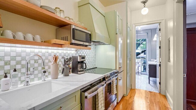 Foto del edificio - 604 Baronne St