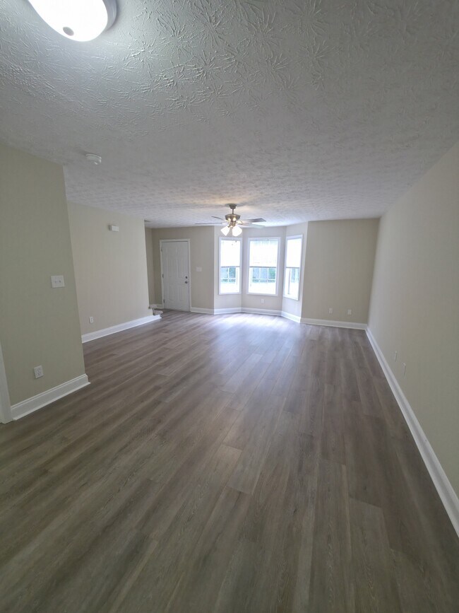Building Photo - 171 Westchester Cir
