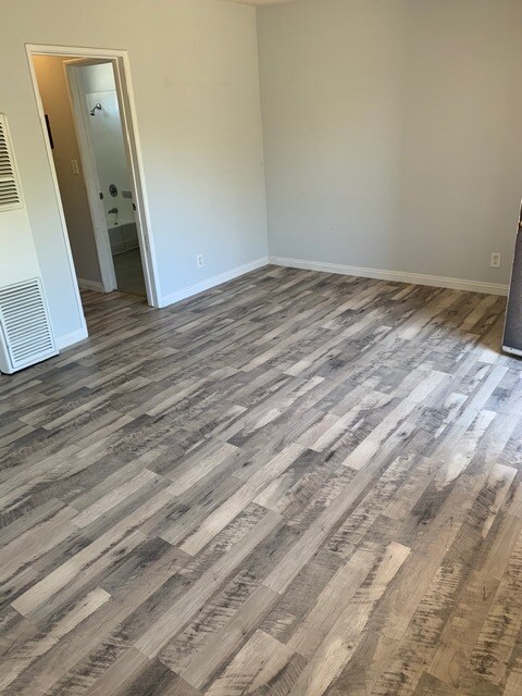 Habitación principal de la ventana - 2425 W 182nd St