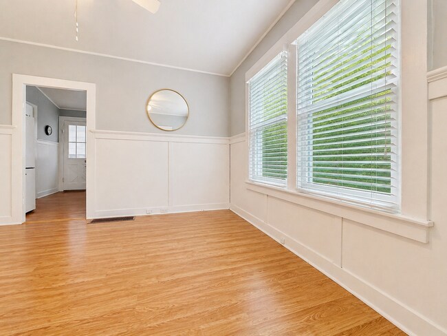 Building Photo - 70 Greenstone Terrace