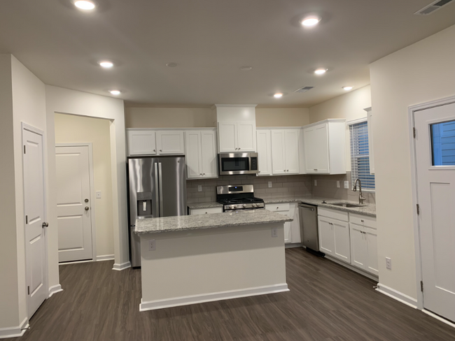 Building Photo - 8138 Ramsburg Dr