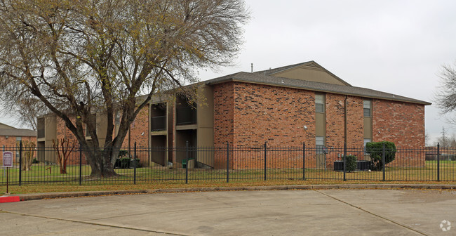 Foto del edificio - Stonegate Manor - AFFORDABLE HOUSING