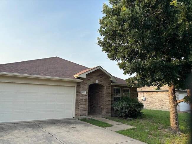 Building Photo - 4613 Mountain Oak St