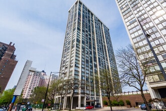 Building Photo - 5455 N Sheridan Rd