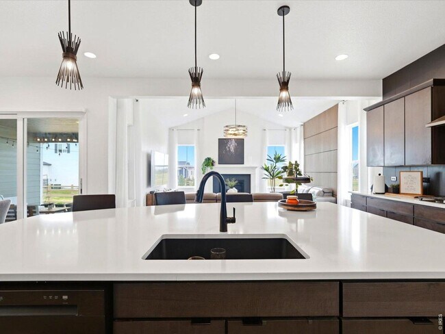 Foto del edificio - 5371 Kellan Way