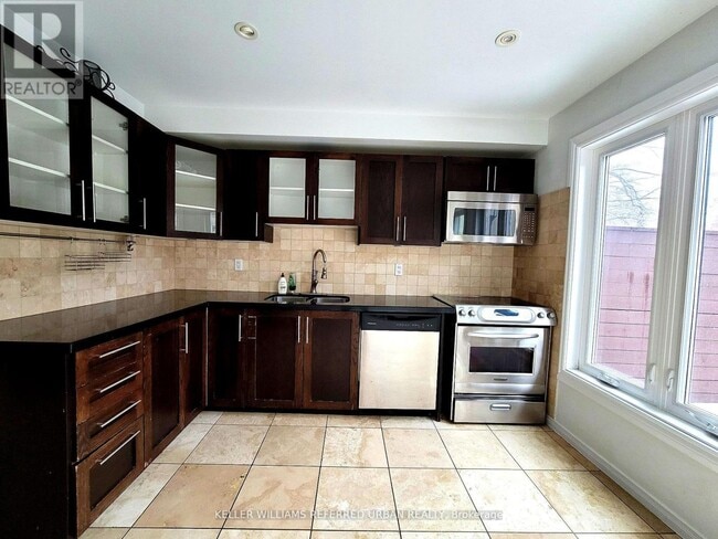 Building Photo - 287 Kingswood Rd