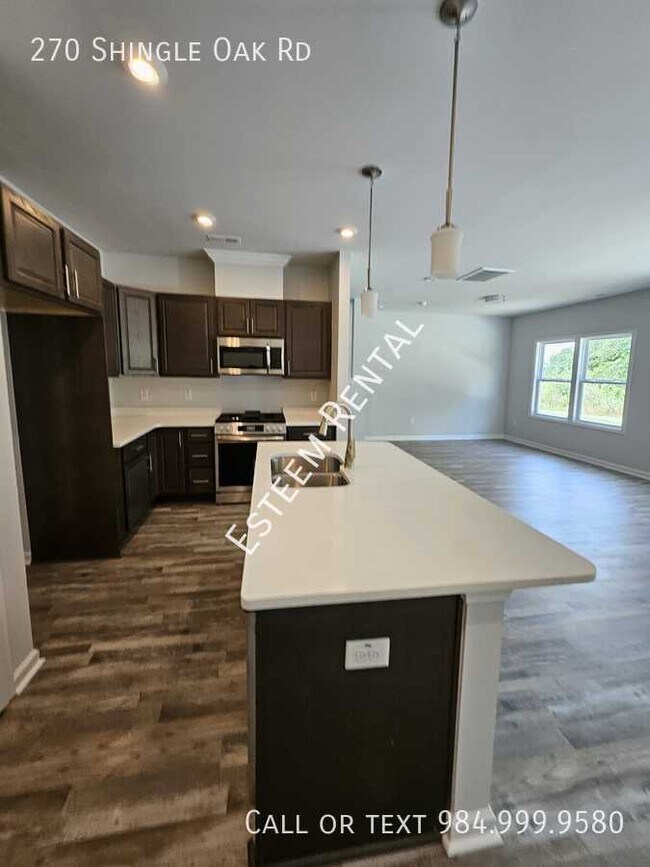 Building Photo - 270 Shingle Oak Rd