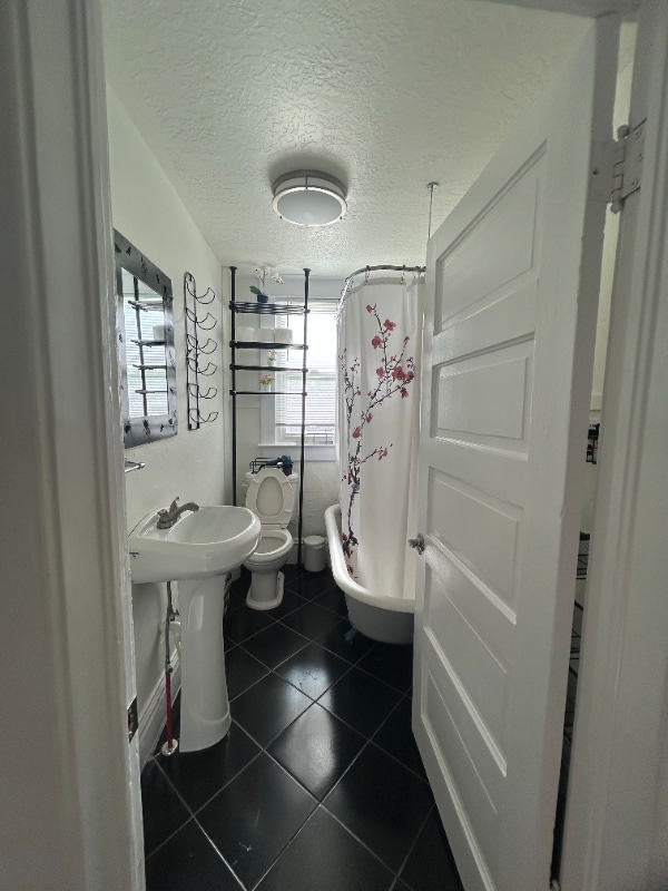 Photo - 859 S Grn St Apartment