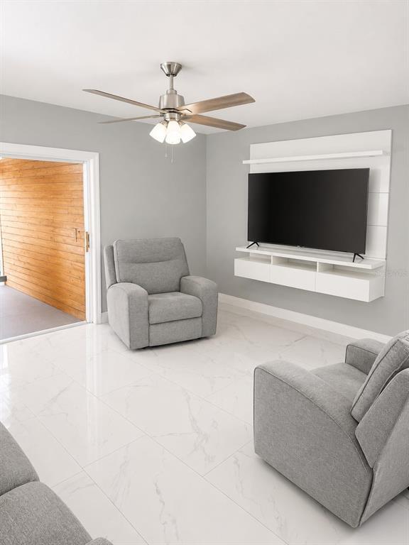 Foto del edificio - 5124 Springwood Dr