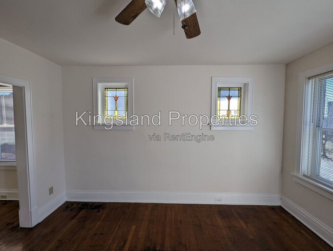 Building Photo - 4943 Lindenwood Ave