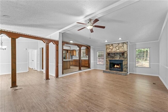 Building Photo - 357 Red Oak Rd