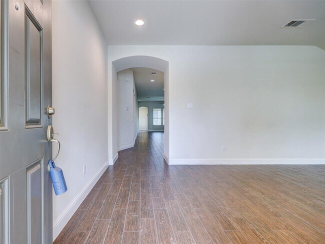 Building Photo - 3311 De Coronado Trail