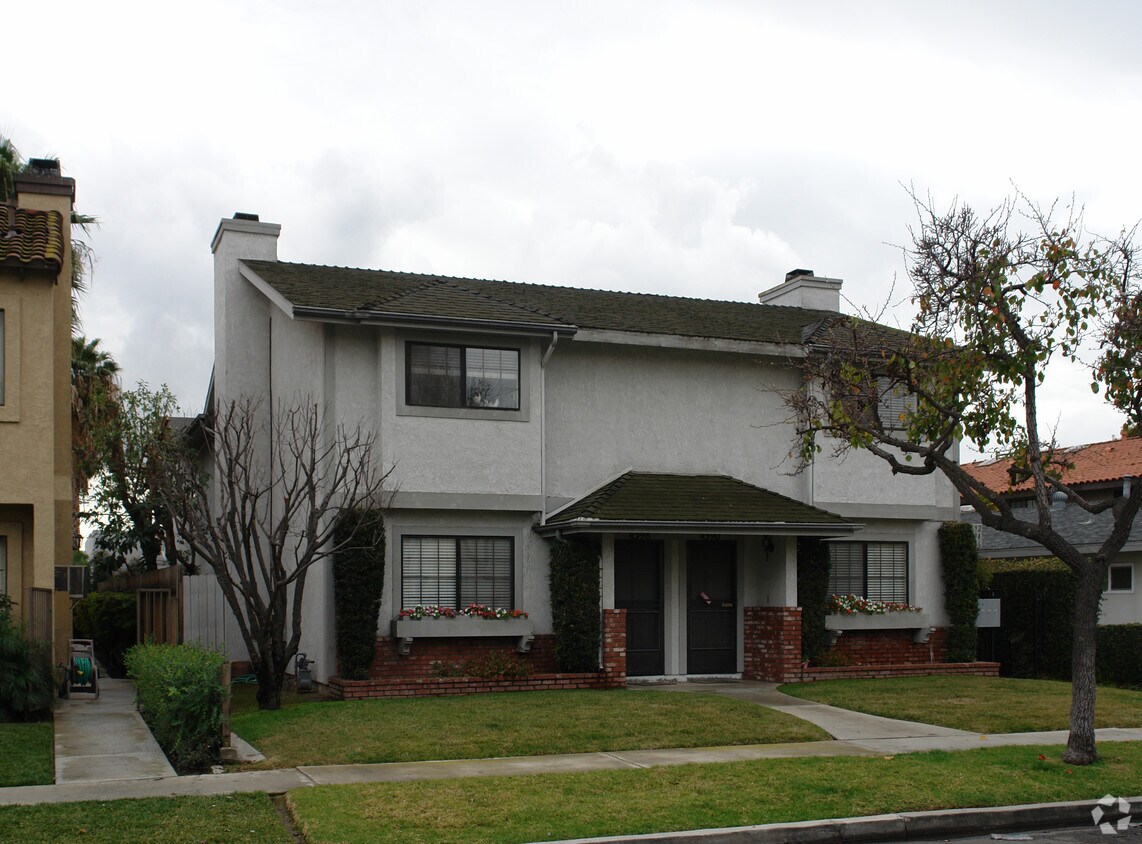 43904398 Howard Ave, Los Alamitos, CA 90720 Apartments at 43904398