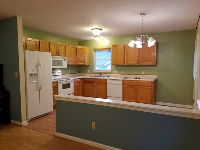Foto del edificio - Cute 3 Bedroom, 2 bath house! Large Fenced...