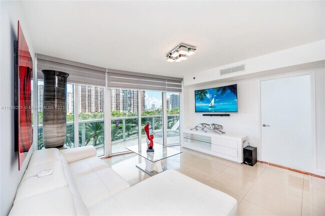 Building Photo - 17201 Collins Ave