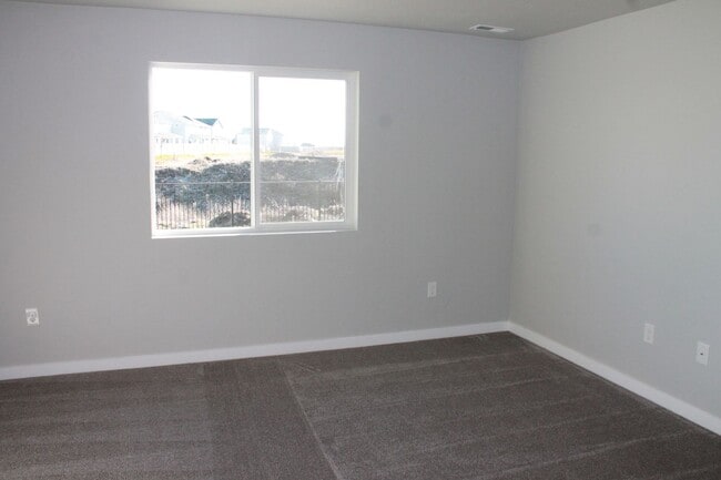 Building Photo - Welcome to Meridian!