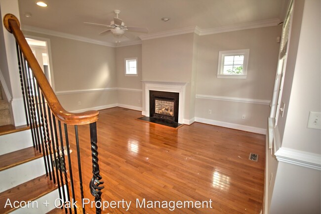 Building Photo - 4 br, 3.5 bath House - 1125 N Blount St