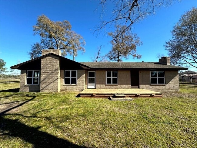 Building Photo - 10530 Airport Rd