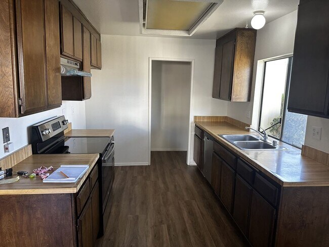 Foto del edificio - 308 Mountain Ct