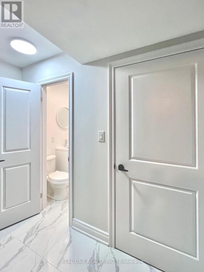 Building Photo - 65 Dewlane Dr