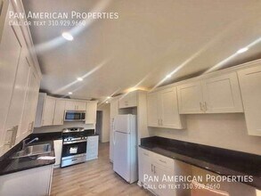 Building Photo - 1837 Mayflower Ave