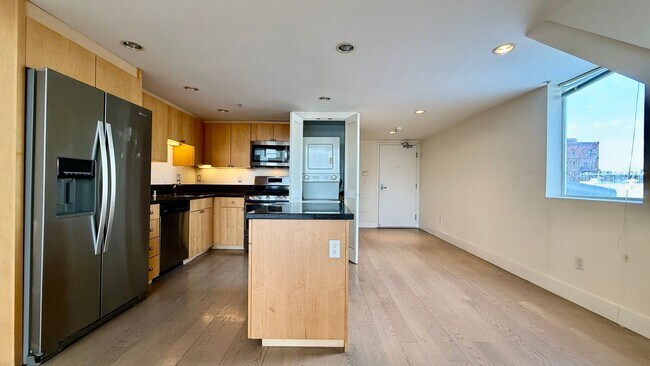 Foto del edificio - SOMA 1BR/2BA Loft with Expansive Space and...