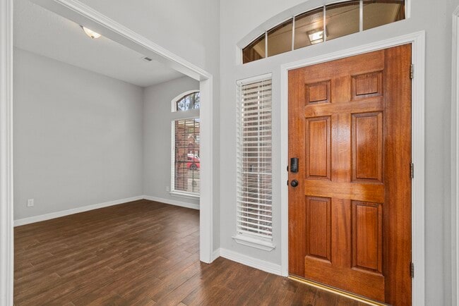 Building Photo - 10806 Sutter Ranch Cir