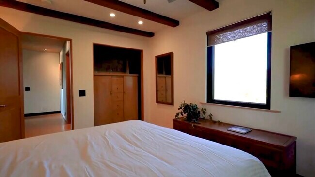 Foto del edificio - 26335 Lockwood Rd