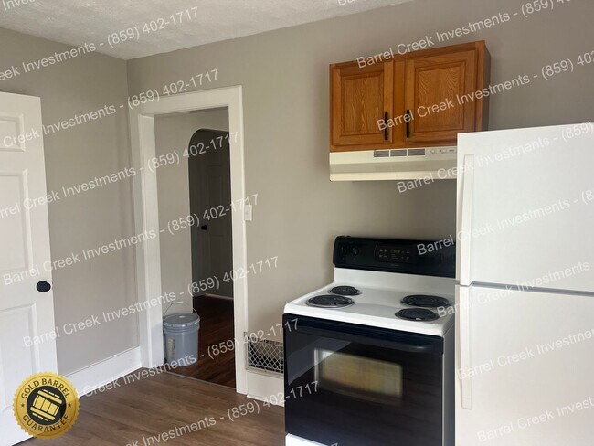 Foto del edificio - 3-bed 1-Bath House + Unfinished Basement